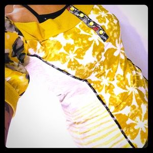 Trendy short sleeve top